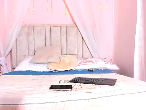  Rachellcooperrr chat room