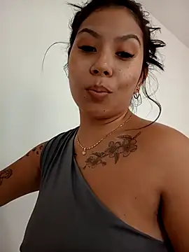 little_susie from StripChat is Freechat