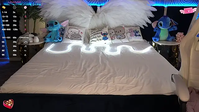 foxyshy - FoxyShy's free webcam - UK Sex Cams