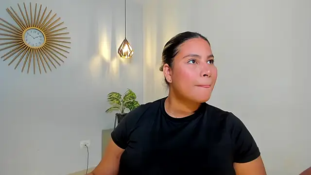 Carlota_peach