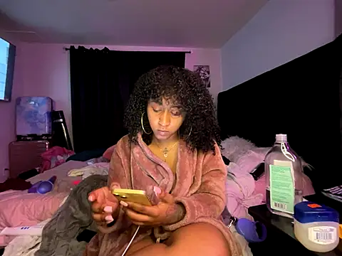 Webcam Model (odbodu)  is live.Free join now!