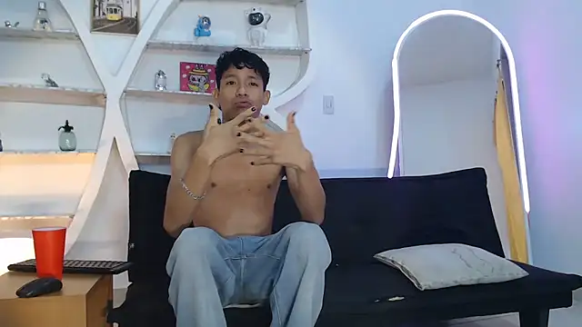BEAUTY_BOYS1