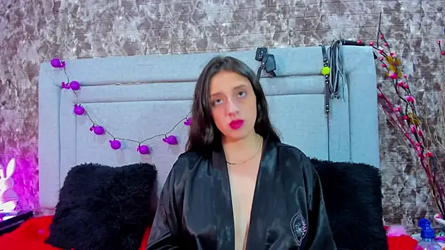 KatyVelvet live cam screenshot female from Colombia on Clip20 – Short Porn Clips & Live Cams