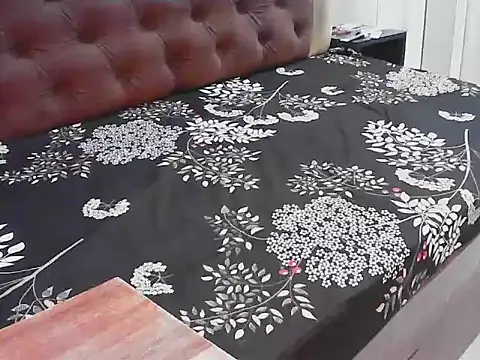 elize__ - Elize__'s free webcam - UK Sex Cams