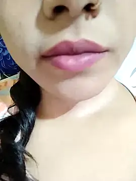 Webcam Model (Anki-doll)  is live.Free join now!
