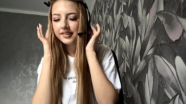 HollyCroker