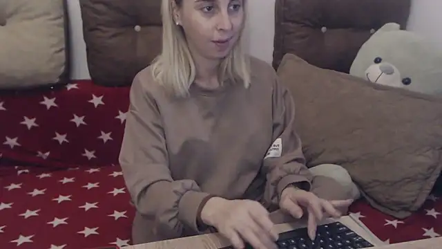 aliss_hottie - Aliss_Hottie's free webcam - UK Sex Cams
