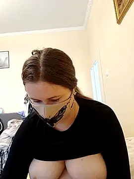 ShyPampBlondie