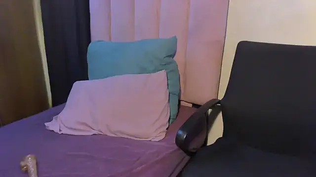 RoxyLuv77