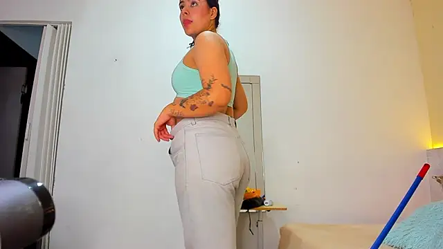 Annie_Evenss