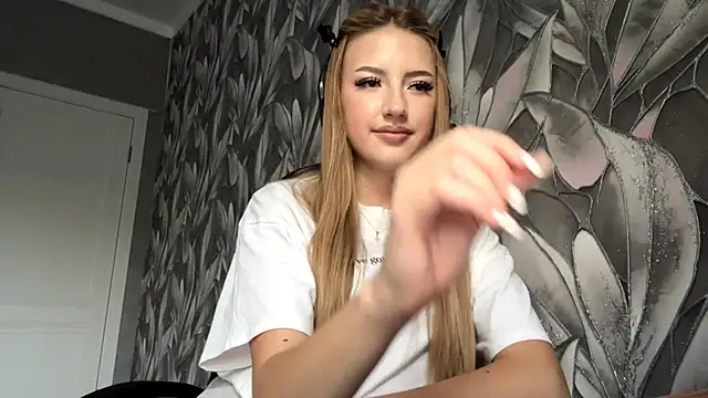 HollyCroker
