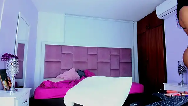 ebonny_ts