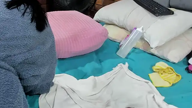 Couple_Gold69