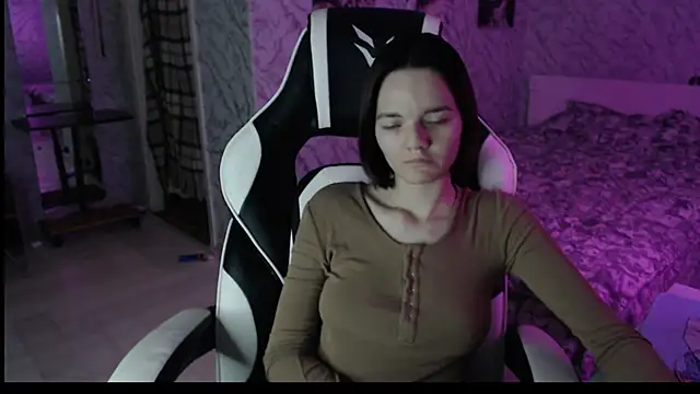 Kitti_study webcam stripchat model stream image