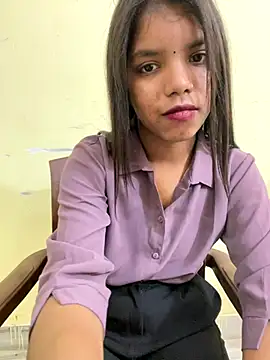 Webcam Model (sexy_body-00)  is live.Free join now!