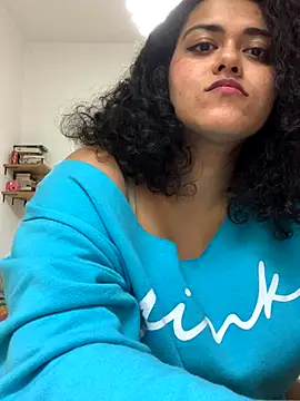 Curvydesifromgermany