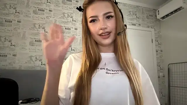 HollyCroker webcam stripchat model stream image
