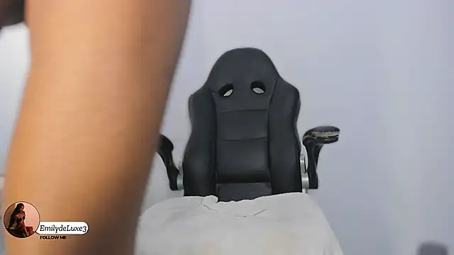 Emely_Deluxe
