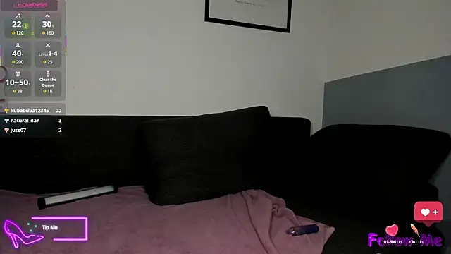 Valerie_Moonn