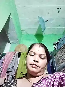 Bhavna_hot