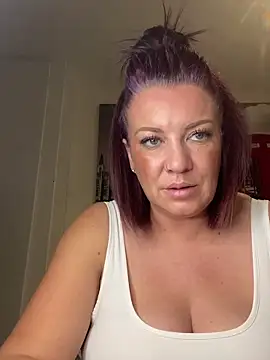 Webcam Model (PoppyPrincessxox)  is live.Free join now!
