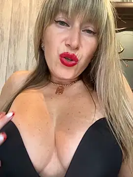Webcam Model (Kittenforyou)  is live.Free join now!