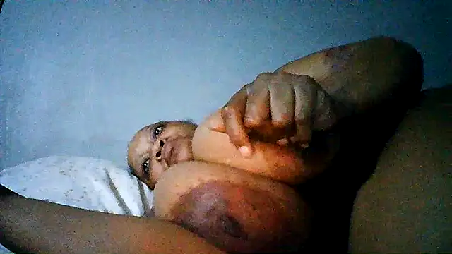 Yellobonepussy