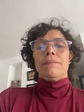 Webcam Model (MireyaTorresGu)  is live.Free join now!