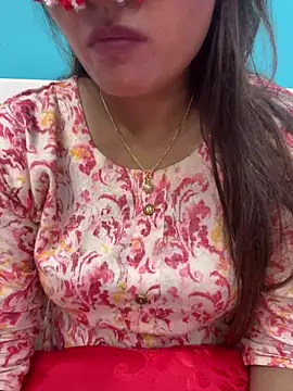 Webcam Model (Naughty-Kamini)  is live.Free join now!