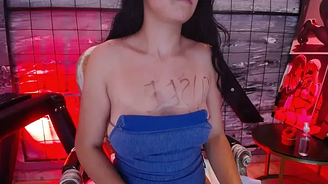 Lily_Walker