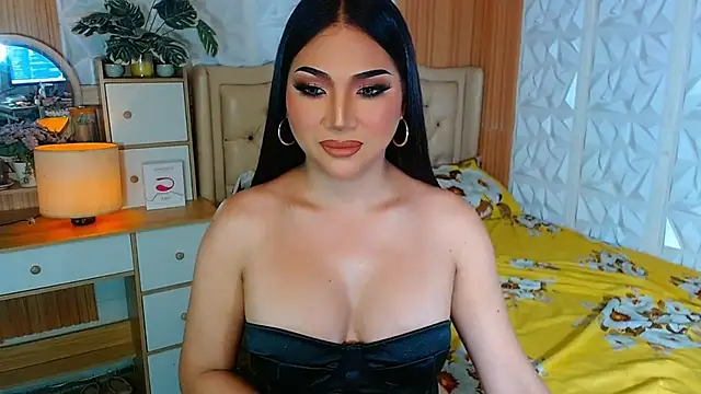 QueenMistressMaria