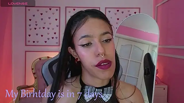 stephania_t webcam stripchat model stream image