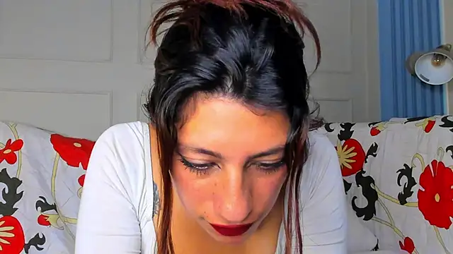 AlisonCold webcam stripchat model stream image