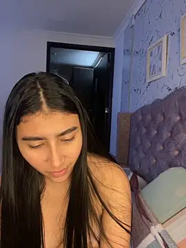 Webcam Model (Isabella_Montoya)  is live.Free join now!