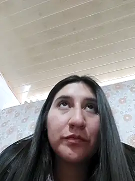 Webcam Model (MerlyG_)  is live.Free join now!