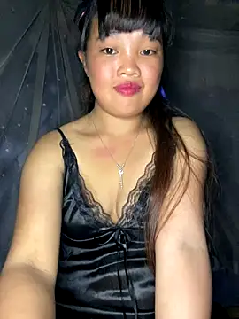 delwyn- webcam stripchat model stream image