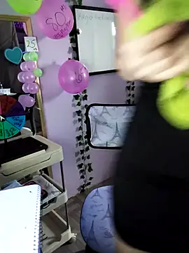 Webcam Model (Purple2StayThnxx)  is live.Free join now!