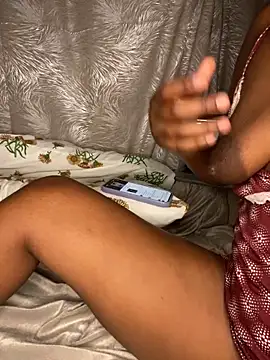 Webcam Model (black-berry01)  is live.Free join now!