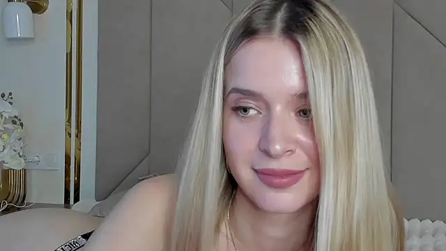 Touch_me's Stripchat show and profile