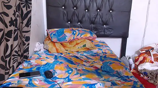 Webcam Model (BigbootyNickyx)  is live.Free join now!
