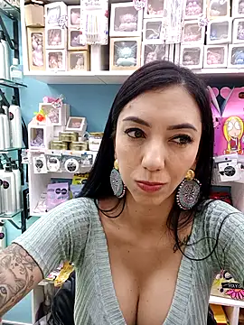 Webcam Model (LunaZambrano)  is live.Free join now!