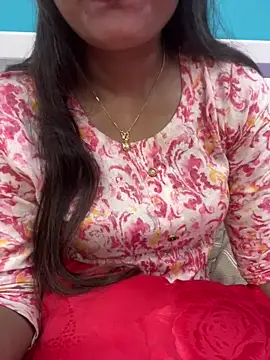 Webcam Model (Naughty-Kamini)  is live.Free join now!