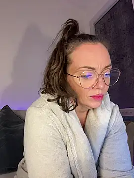 Webcam Model (FemDom_RubyKnightXXO)  is live.Free join now!