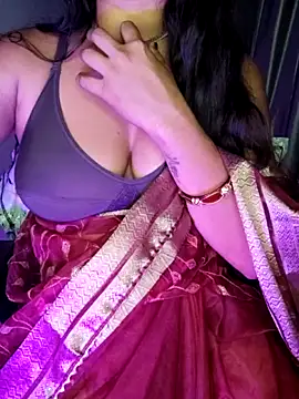 Webcam Model (SexyAndHottie)  is live.Free join now!