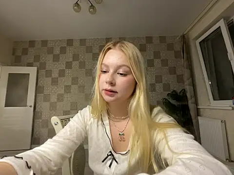 heybanan - HeyBanan's free webcam - UK Sex Cams