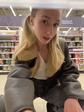 Lia__Love