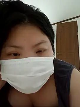 hello098712's Stripchat show and profile