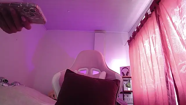 _Annie_Camila