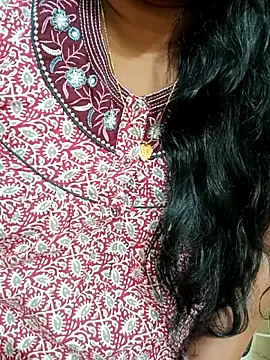 Webcam Model (TAMIL-URVASHI)  is live.Free join now!