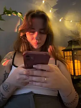 Webcam Model (MayaMystic)  is live.Free join now!